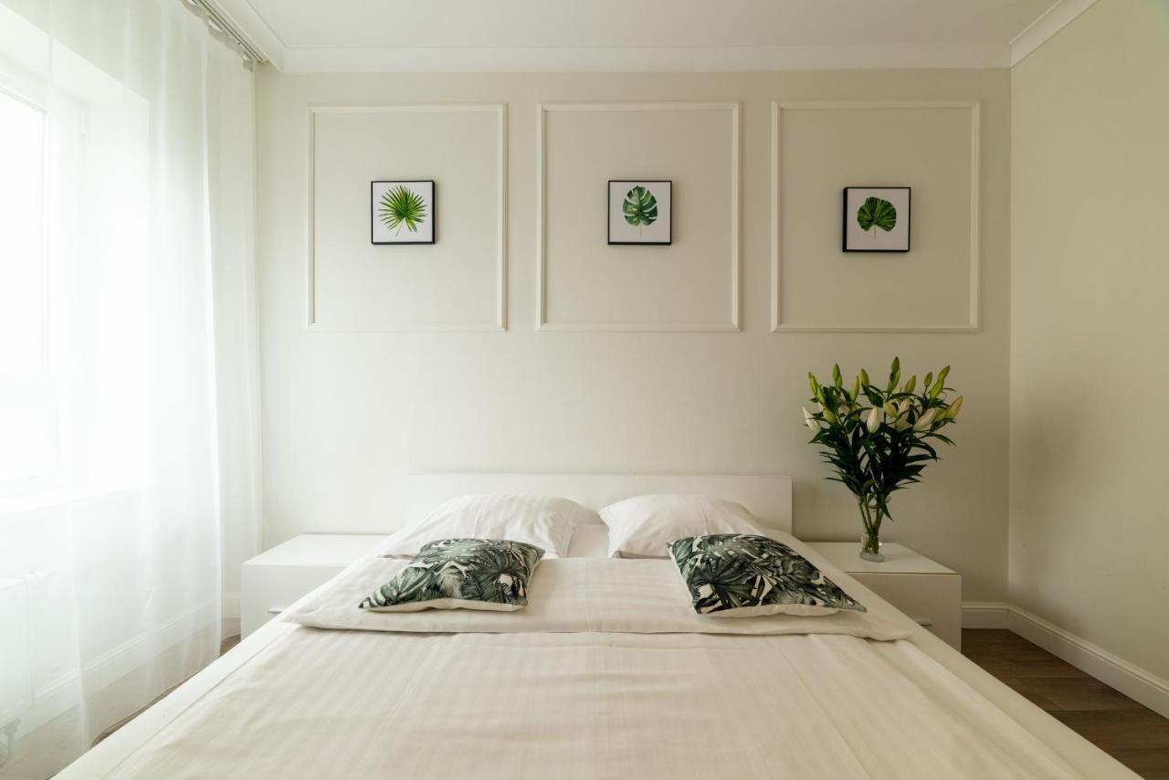 Deluxe Two-Bedroom Apartment
