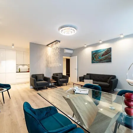 Platinum Towers Central Apartments-3